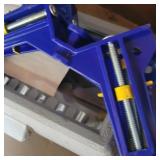 SOCKETS & 2 CORNER CLAMPS