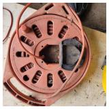 RETRACTABLE EXTENSION CORD
