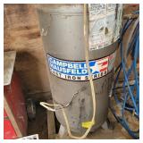 UPRIGHT AIR COMPRESSOR W/ HOSE & FILTERS