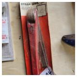 STRAP WRENCH