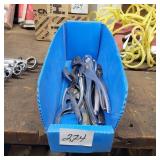 LOT OF VARIOUS SIZED PLIERS