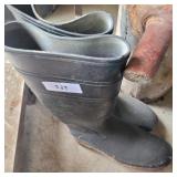 RUBBER BOOTS, SIZE 11