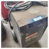 MASTERCRAFT BATTERY CHARGER (WORKS)