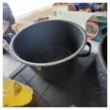 BLACK BAG & 3 POTS
