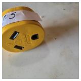 110-220 PLUG (RV)
