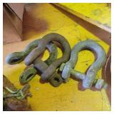 4 CLEVIS