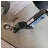 TRAILER HITCH & 2' BALL
