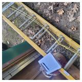 FIBERGLASS 20' LADDER