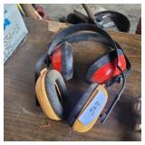 2 HEADSETS
