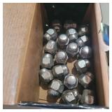 20 WHEEL NUTS