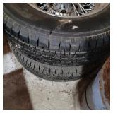 2 TIRES & SPOKE RIMS 70-R14
