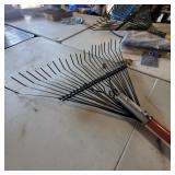 LEAF RAKE