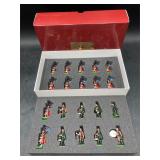 W. Britain Pipes & Drums Of The Royal Scots Toy...