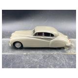 Marque One Models 1/43 1955 Jaguar MK VII...