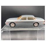 Milestone Miniatures 1/43 1994 Jaguar XJR...