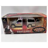 NIB Muscle Machines Monster Garage Wedding On