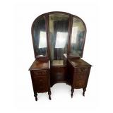 Antique Vanity w/Folding Mirrors 43.5in x17in