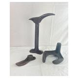 Cast Iron Cobblers Anvils & Shoe
