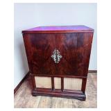 Antique Stereo Cabinet 28.5in x23in x36.5in