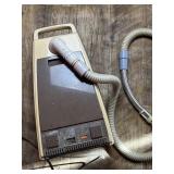 Vtg Whirlpool Vacuum Model No. FC7000XH1{B}