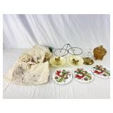Hot Pads, Tote Bags, Bowls, Dishes, & Wire Stand.