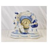 Colonial style Quartz Mantel Clock.