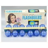12 Vtg Sylvania Blue Dot Flash Bulbs In Original