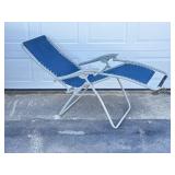 Outdoor Fold-up Recliner Chair.