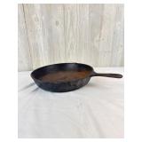 Lodge 12in Cast Iron Skillet No. 10 w/Heat Ring