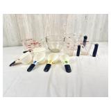 Glass & Plastic Measuring Pitchers/Cups
