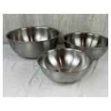 3 Metal Mixing Bowls