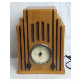 Vintage-Style Thomas Collectors Edition Radio