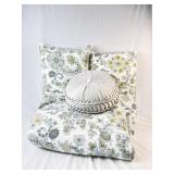 Full/Queen Size Quilt, Matching Pillow Cases, 2