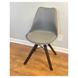 MCM Style Egg Chair W/Four Legs. Seat hight 19IN