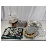 Servings Trays, Christmas Themed, & Holiday.