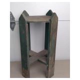 Plant Stand 21.5' Tall