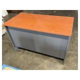 Desk 4ft x2ft x2.5ft
