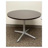Round Table 3ft Diameter x2ft 5in Tall