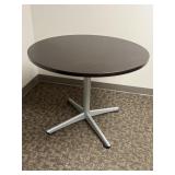 Round Table 3ft Diameter x2ft 5in Tall