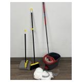 O- Cedar Spin Mop w Replacement Mop Heads, Broom