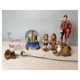 Figurines & Snowglobe