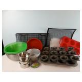 Baking Pans, Cooling Racks & More