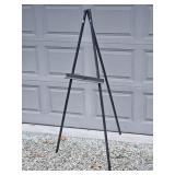 Black Metal Tripod Display Easel