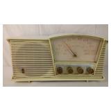 Vintage Motorola AM/FM Table Radio