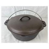 Vintage Cast Iron Bail Handle Dutch Oven