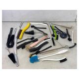 Assorted Lot of Cleaning Brushes