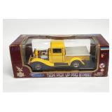 Road Legends 34 FORD 1:18 Die Cast Pick Up Truck