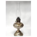 Vtg MAGNET Kerosene Oil Lamp w/ Chimney