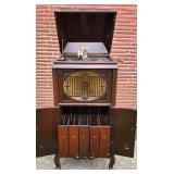 Antique Brunswick 117 Phonograph Record Player