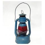 Vtg DEITZ Little Wizzard Red Globe Oil Lantern